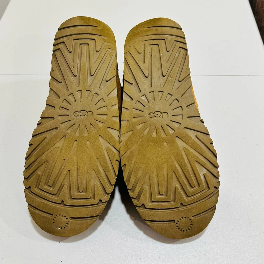 UGG Neumel Lace Up Sheepskin Chukka‎ Boots Men’s Size 12